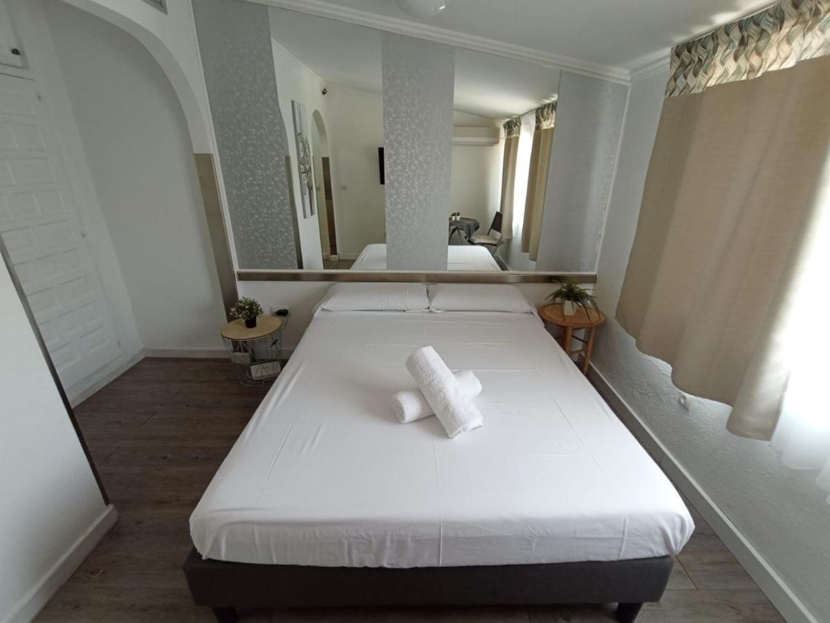 San Antonio Carihuela Aptos. Sun & Beach Torremolinos Eksteriør billede